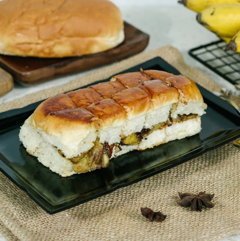 Roti Pisang Cokelat Kacang